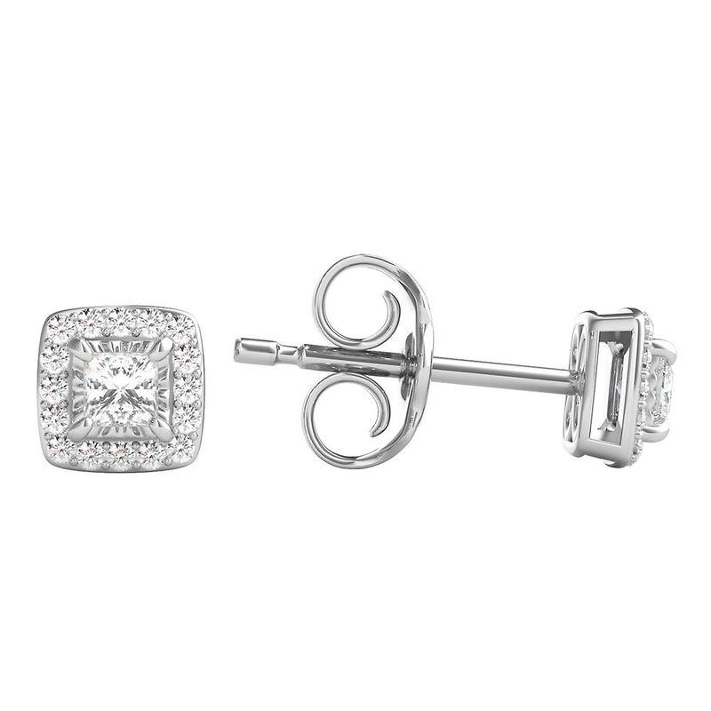 Diamond Illusion Halo Stud Earrings in 10K White Gold &#40;1/4 ct. tw.&#41;
