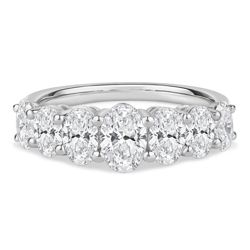 Lab Grown Diamond Graduated Oval-Shaped Anniversary Band in 14K Gold &#40;2 ct. tw.&#41;