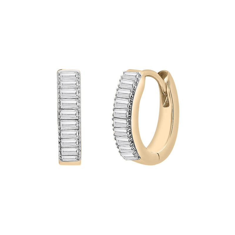 Diamond Baguette Oval Hoop Earrings in 14K Yellow Gold &#40;1/3 ct. tw.&#41;