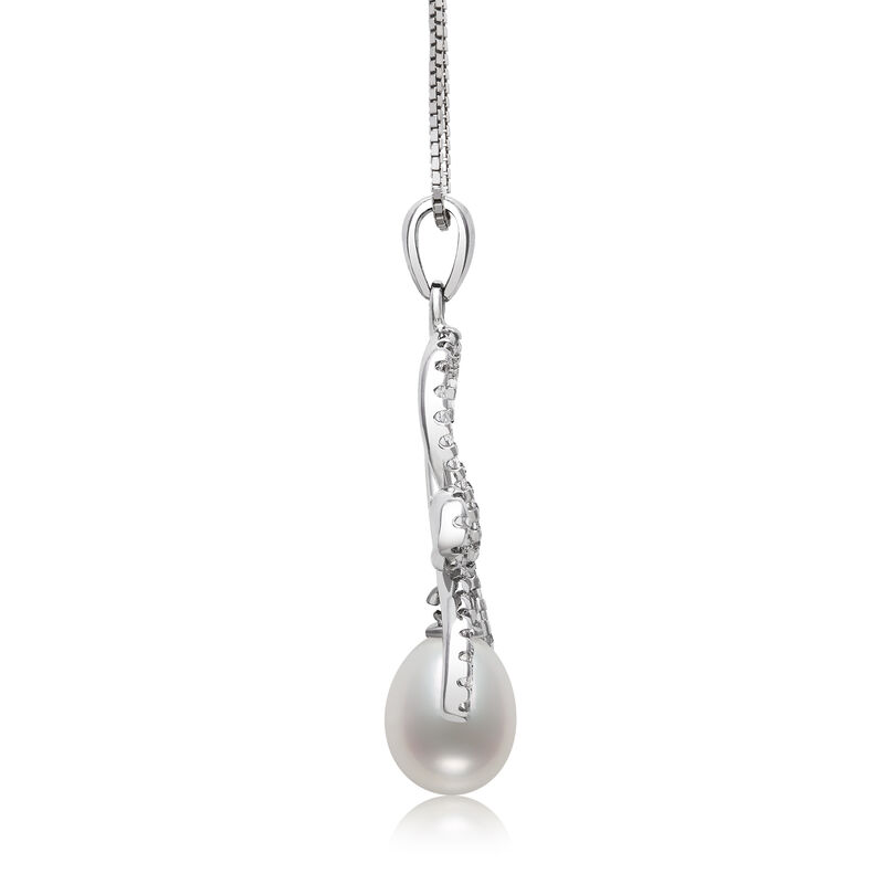 White Pebble Necklace – LongHouse Reserve